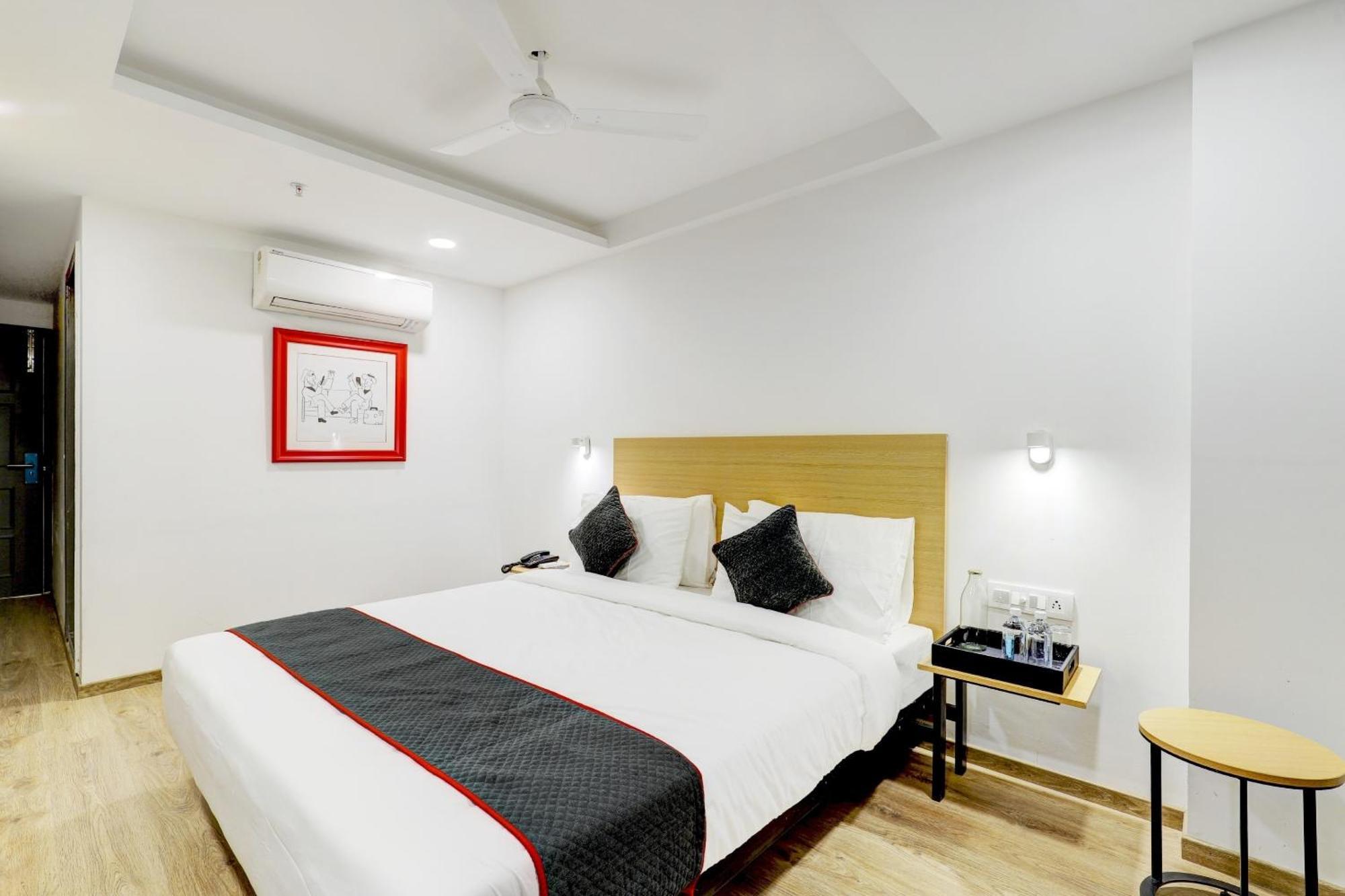 Super Townhouse Rajyash Rise Hotel Sarkhej Kültér fotó
