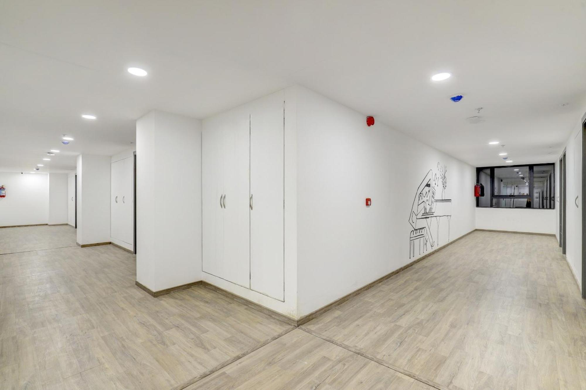 Super Townhouse Rajyash Rise Hotel Sarkhej Kültér fotó